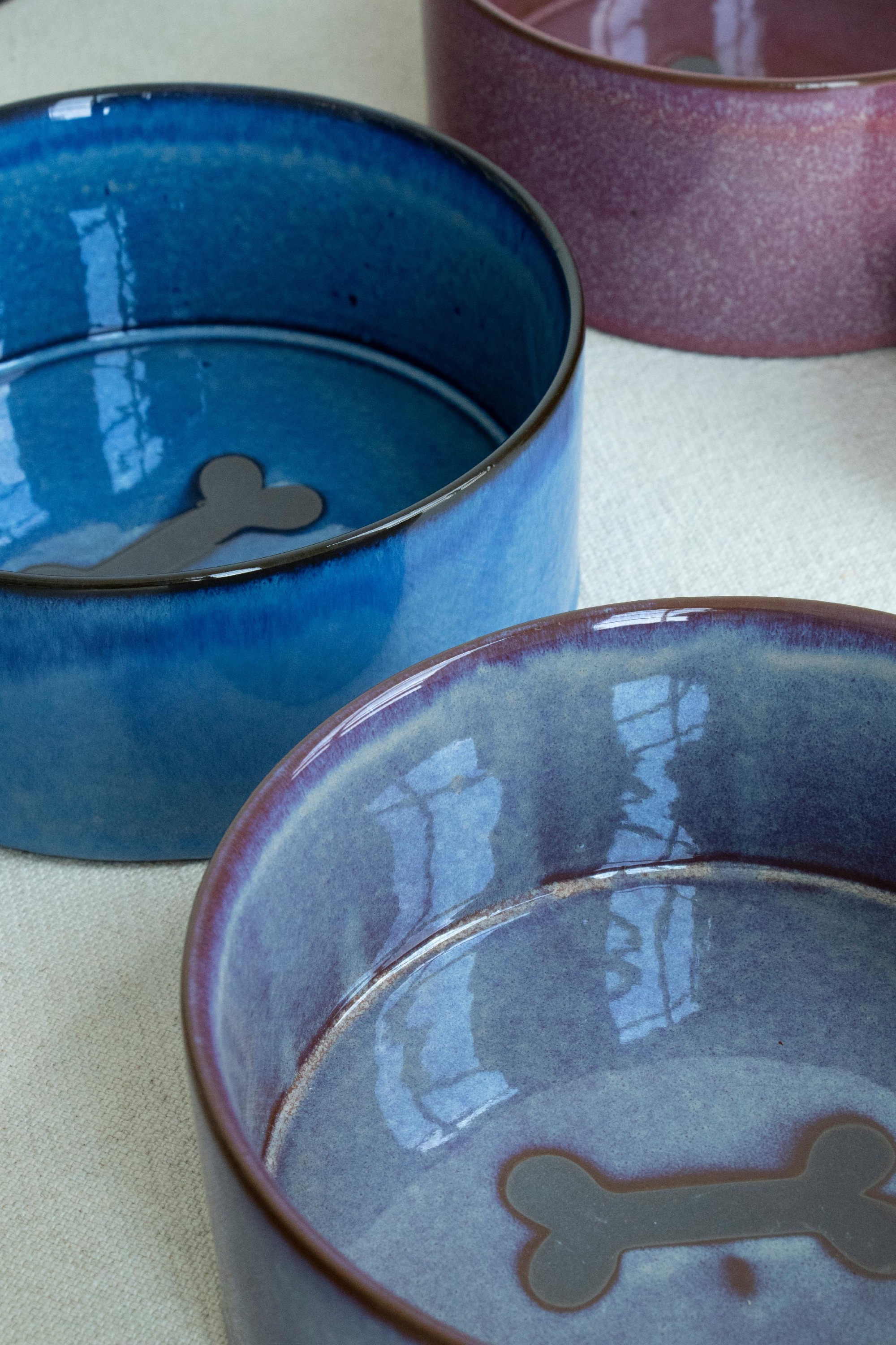 With Stand Signature Housewares Pet Supplies Signature Housewares