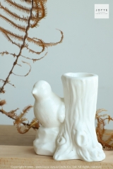 Artistic Style Pure White Crackle Glazed Vases