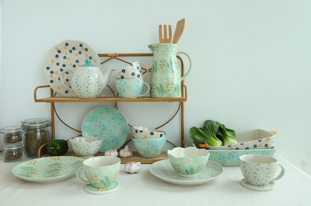 Bone China Dinnerware: The Ultimate Guide