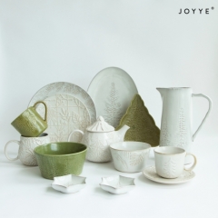 Embossed Christmas Tableware Collection