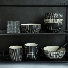 Classic Black and White Stripes Tableware