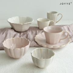 The Floral Dinnerware Collection by Joyye