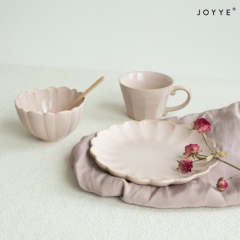 The Floral Dinnerware Collection by Joyye