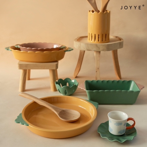 The Playful Wave Edged Cookware Collection by Joyye
