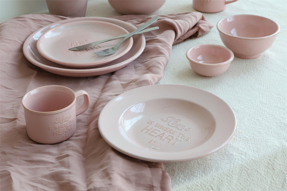 A Beginner's Guide to Flatware: Types, Materials, and Uses