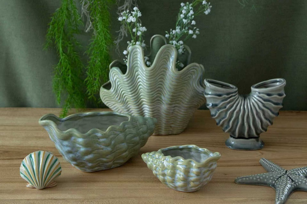 How to Choose Ceramic Vases to Fit Your Home Style