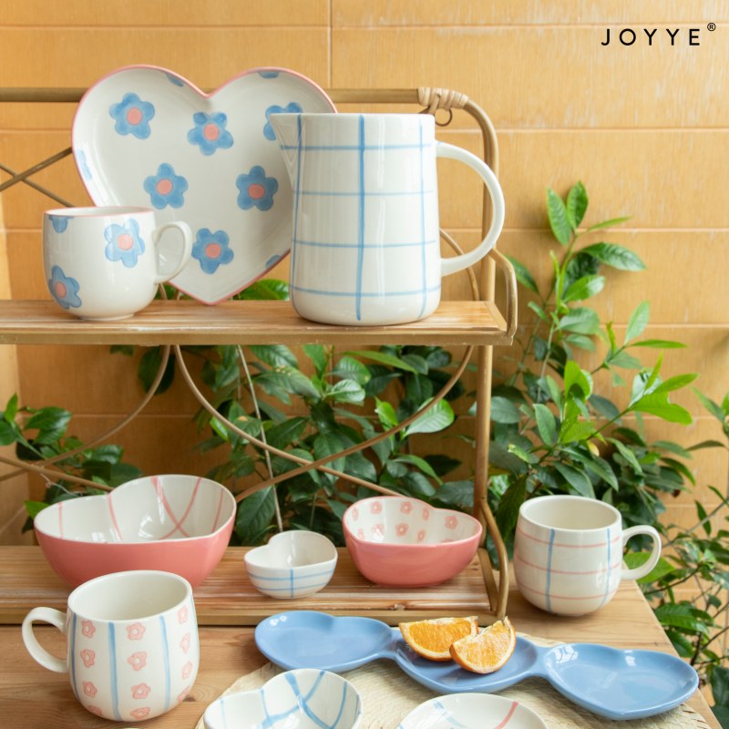Handpainted Flowers Heart-shaped Tableware