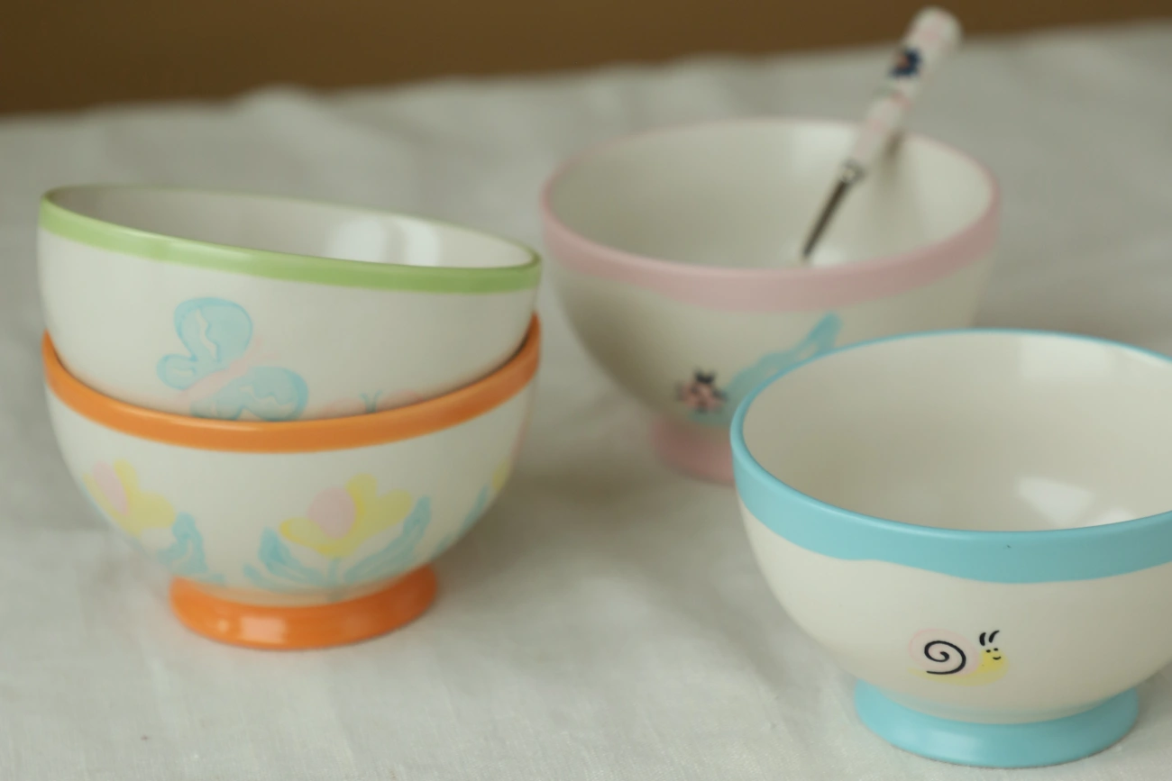 Are Ceramic Bowls Microwave Safe? A Technical Guide