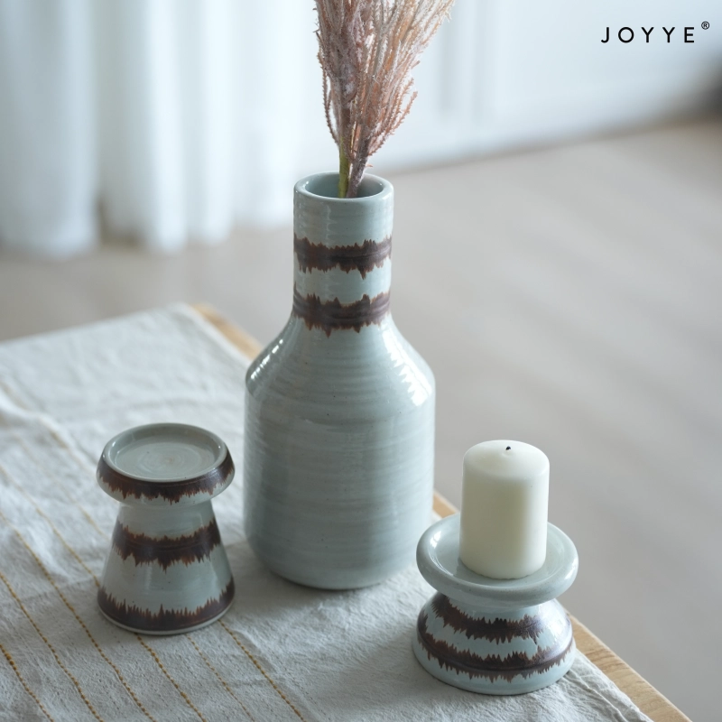 OEM Retro White Reactive Glaze Candle Holders
