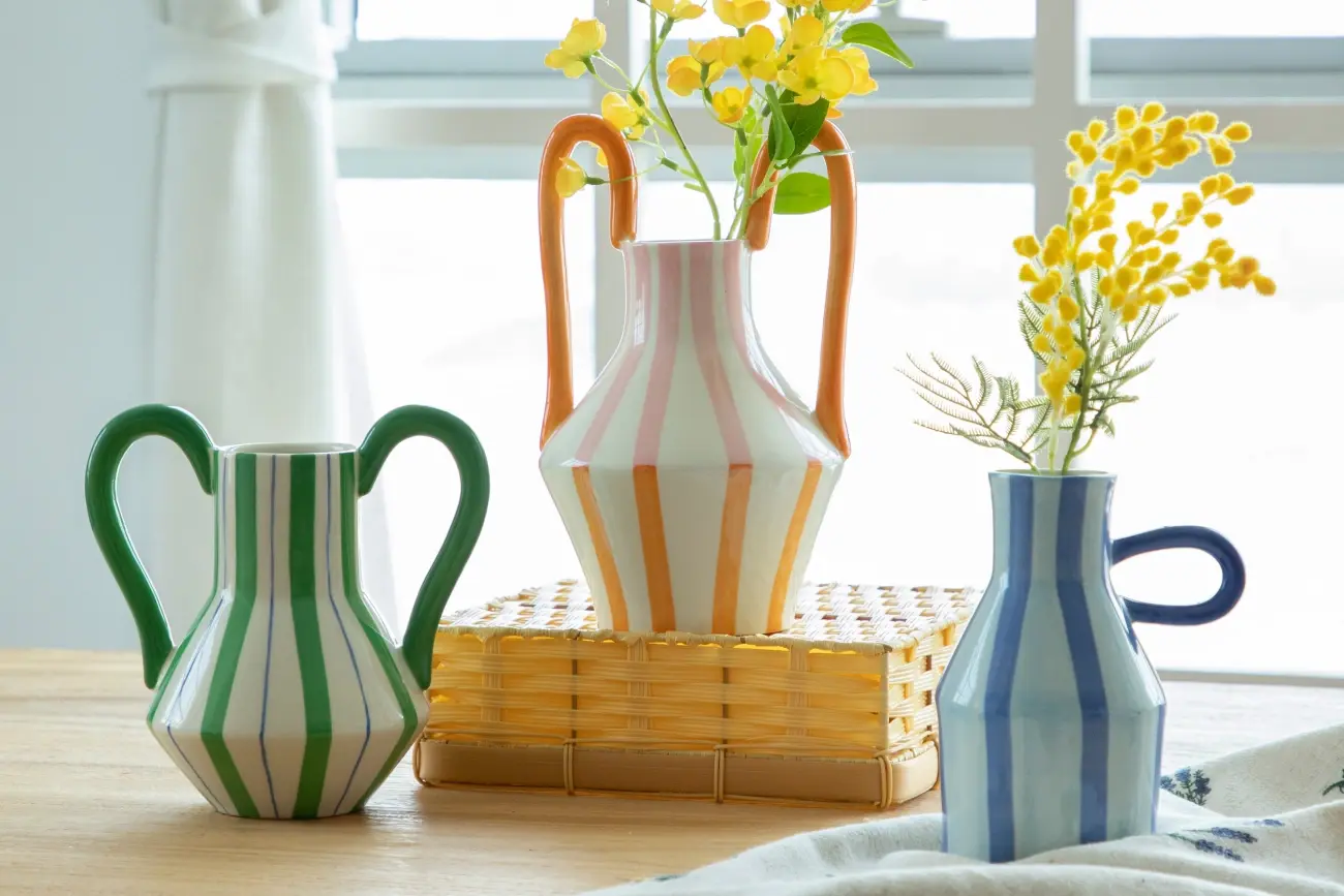 Flowers and Ceramics: A Perfect Match in Portuguese Home Decor
