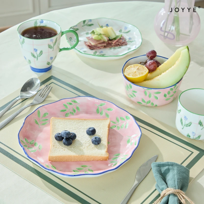 Hand-Painted Embossed Flower Ceramic Plates Wholesale