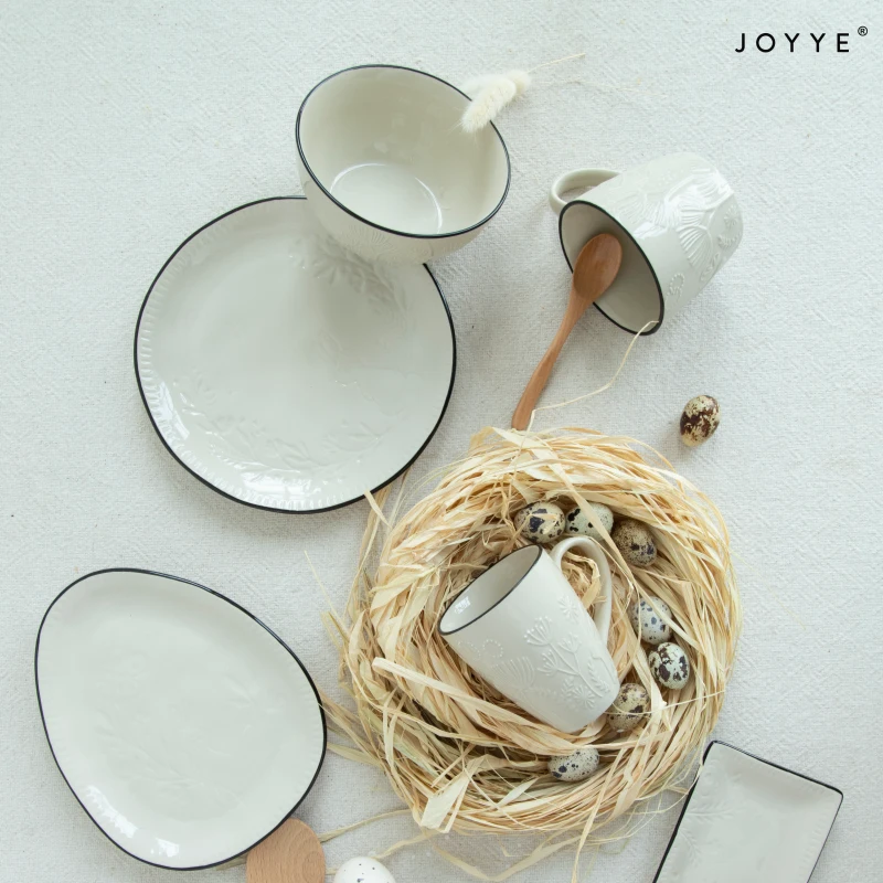 OEM Geometric Shaped White Embossed Design Tableware Collection