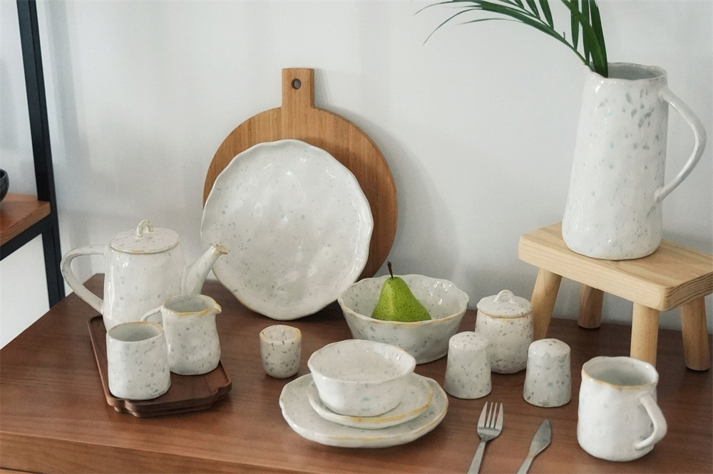 OEM vs ODM Ceramic Tableware: Which Model Is Right for Your Brand